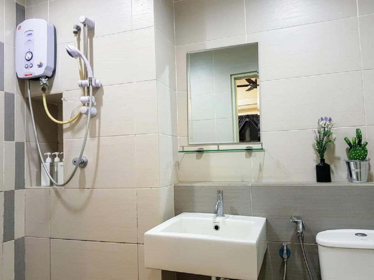 Puchong 8-12 Pax 5Min Lrt Cozy Apartment Ioi Mall Ngoại thất bức ảnh